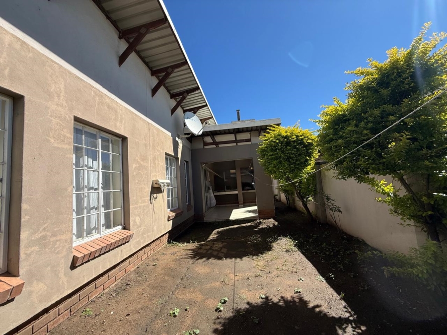 3 Bedroom Property for Sale in Waterval East North West